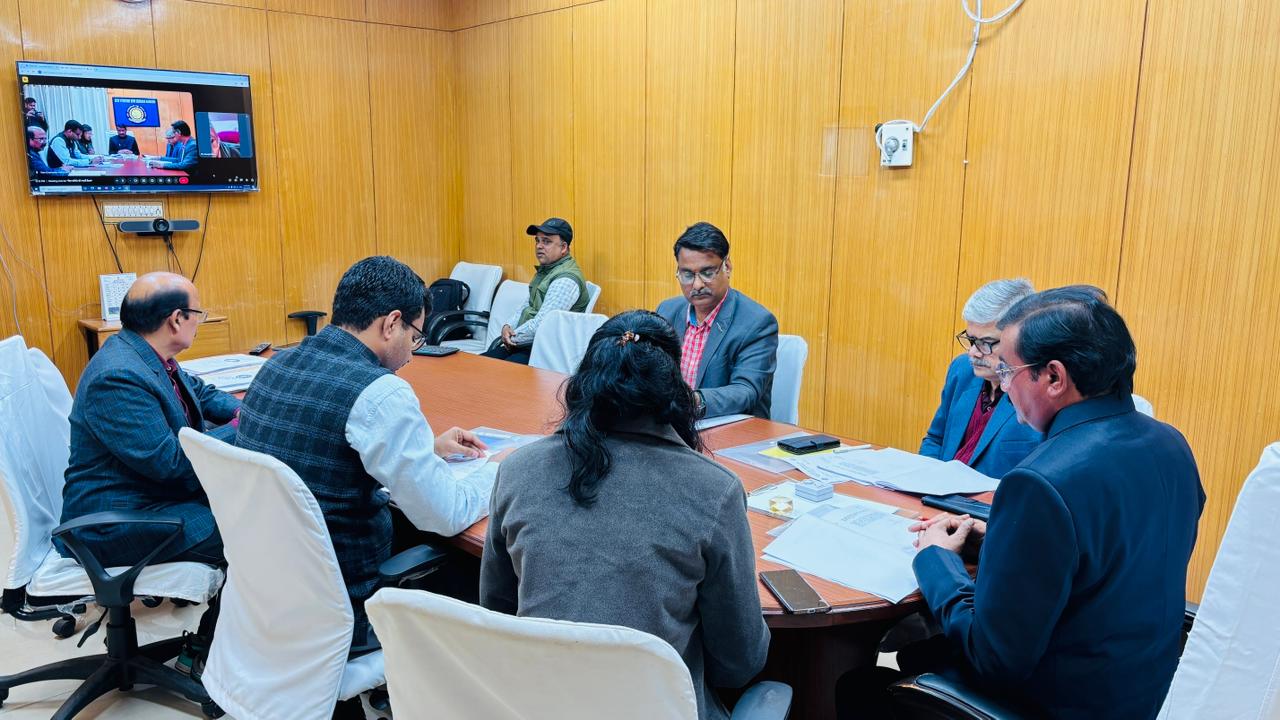 VMOU में हुई वित्त समिति की बैठक | | Vardhman Mahaveer Open University ...